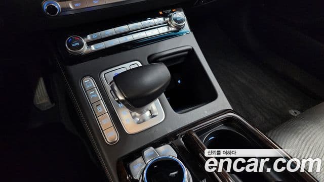 Genesis G90 Premium Luxury, 2019 9