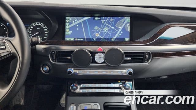 Genesis G90 Premium Luxury, 2019 14