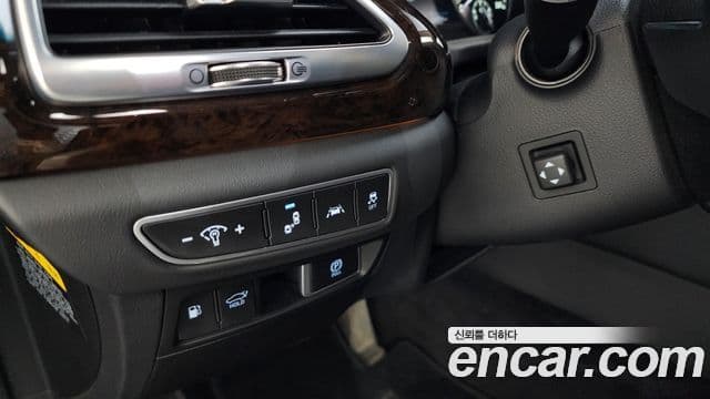 Genesis G90 Premium Luxury, 2019 16