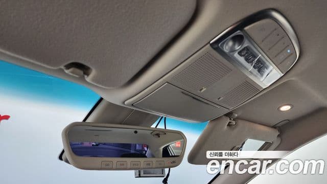 Genesis G90 Premium Luxury, 2019 18