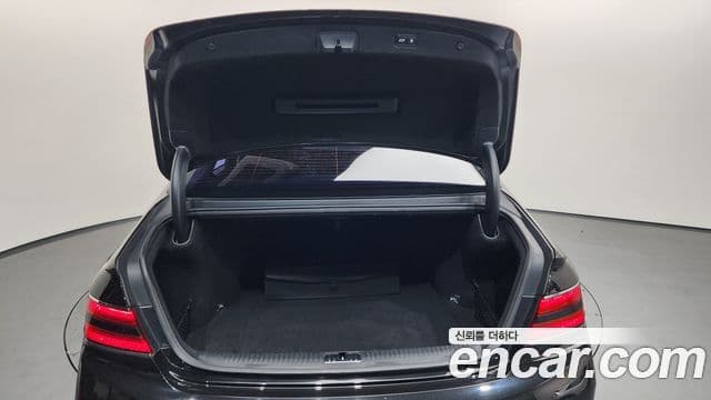 Genesis G90 Premium Luxury, 2019 20