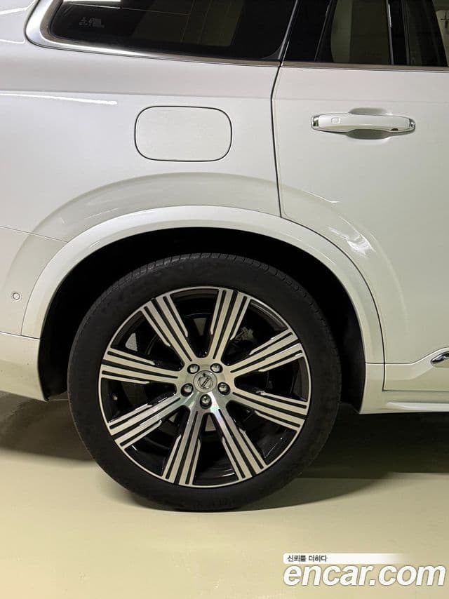 Volvo XC90 2세대 T8 Ultimate Bright гибрид, 2023 10