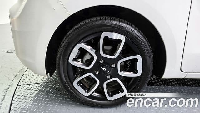 Kia The / новый New Ray Signature, 2022 все фото