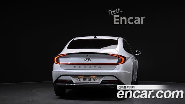 Hyundai Sonata гибрид (DN8) Modern, 2022 4