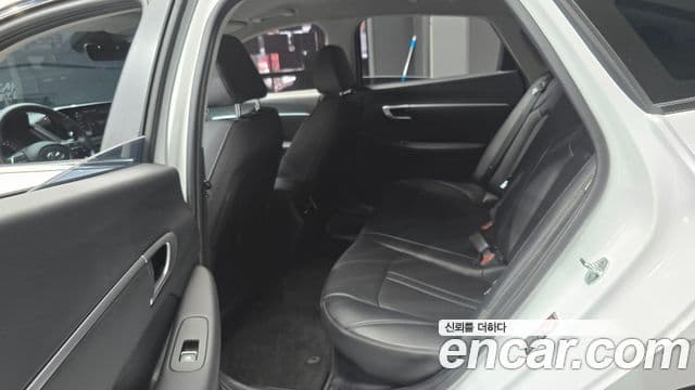 Hyundai Sonata гибрид (DN8) Modern, 2022 13