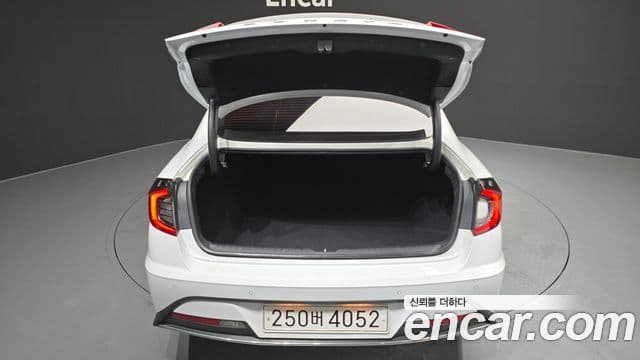 Hyundai Sonata гибрид (DN8) Modern, 2022 20