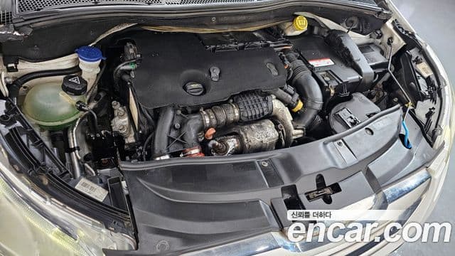 Peugeot 2008 1.6 e-HDi Felline S, 2015 6