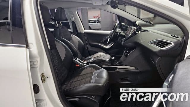 Peugeot 2008 1.6 e-HDi Felline S, 2015 10