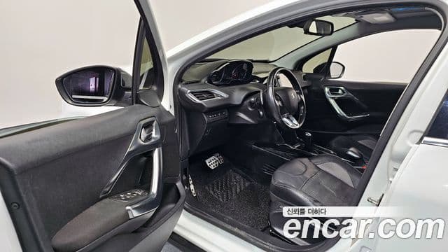 Peugeot 2008 1.6 e-HDi Felline S, 2015 11