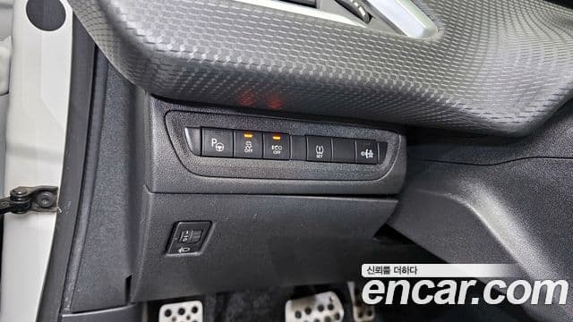 Peugeot 2008 1.6 e-HDi Felline S, 2015 16