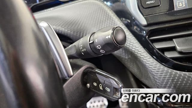 Peugeot 2008 1.6 e-HDi Felline S, 2015 17