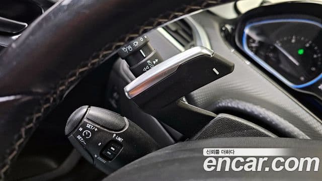 Peugeot 2008 1.6 e-HDi Felline S, 2015 18