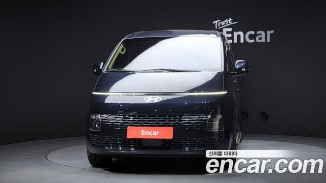 Hyundai Staria Modern, 2025 3