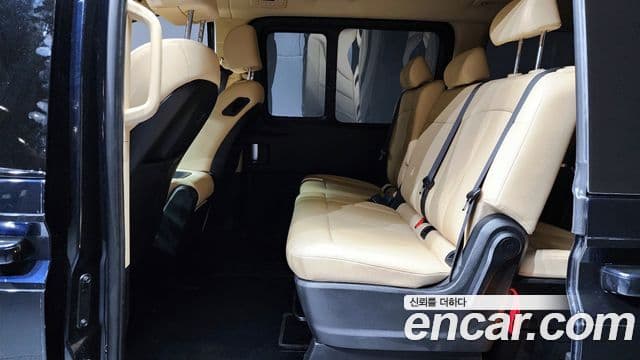 Hyundai Staria Modern, 2025 13