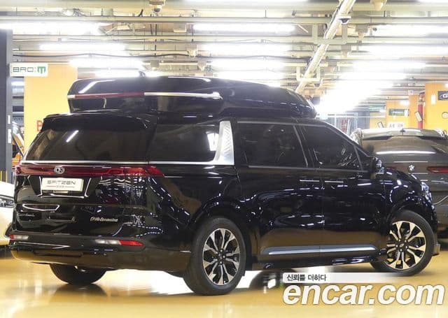 Kia Carnival 4세대 бензин 9인승 High Limousine(компания по спецнадстройкам), 2021 3