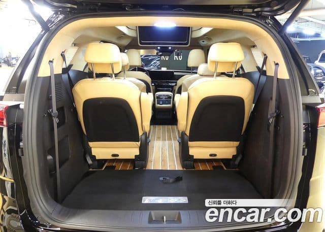 Kia Carnival 4세대 бензин 9인승 High Limousine(компания по спецнадстройкам), 2021 4