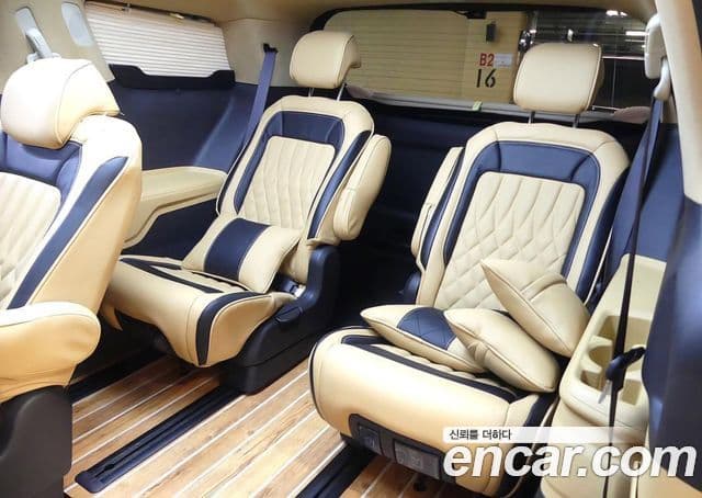 Kia Carnival 4세대 бензин 9인승 High Limousine(компания по спецнадстройкам), 2021 12