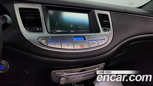 Hyundai Genesis 3.8 экспортная версия, 2013 16