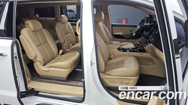 Kia The / новый New Carnival Noblesse, 2019 12