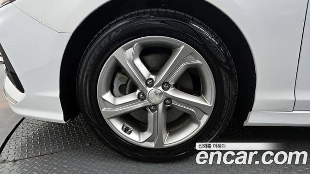 Hyundai Sonata New 라이즈 LPI Modern(для людей с инвалидностью), 2019 все фото