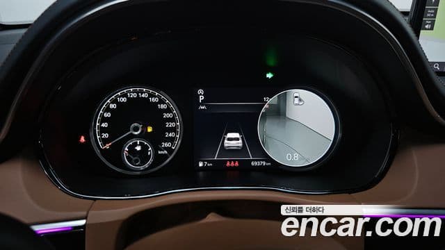 Genesis GV70, 2022 8