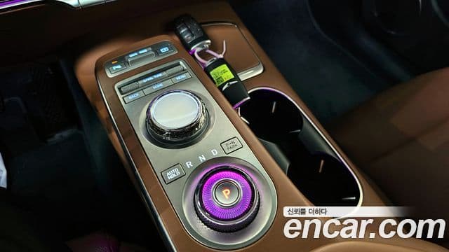 Genesis GV70, 2022 9