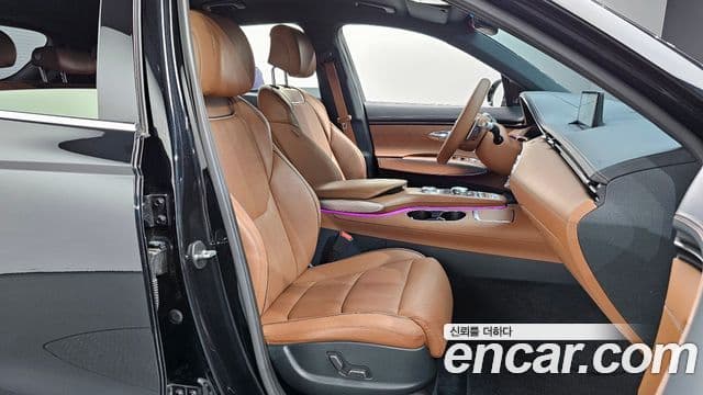 Genesis GV70, 2022 10