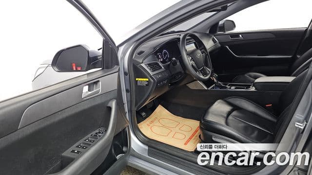 Hyundai LF Sonata Style, 2015 10