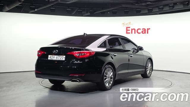 Hyundai LF Sonata LPI Smart(для людей с инвалидностью), 2015 2