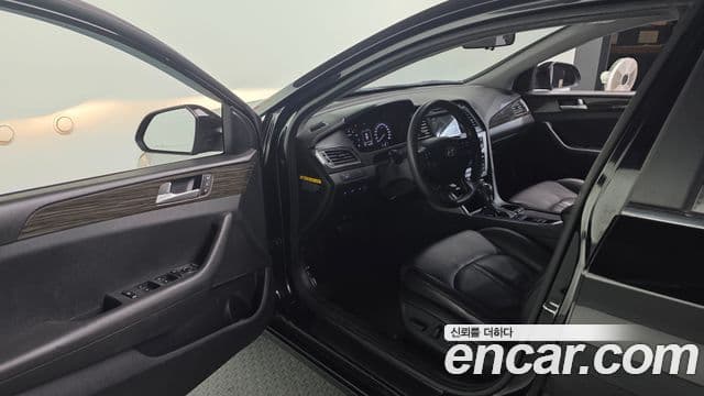 Hyundai LF Sonata LPI Smart(для людей с инвалидностью), 2015 11