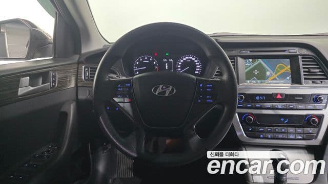 Hyundai LF Sonata LPI Smart(для людей с инвалидностью), 2015 13