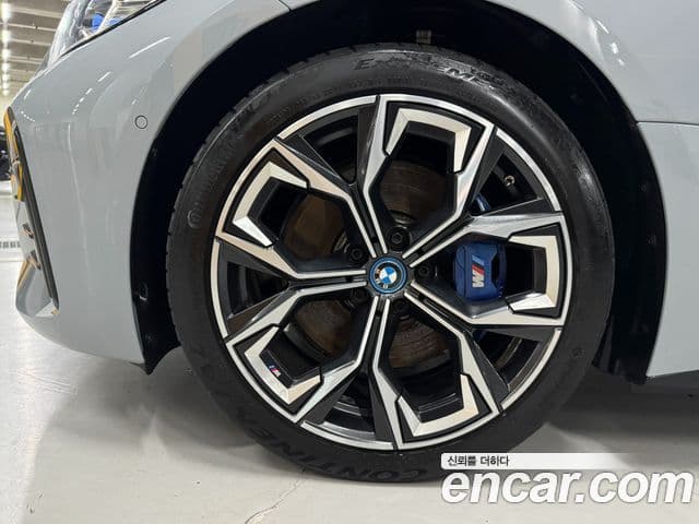 BMW i4 eDrive40 M Sport Pro, 2023 все фото