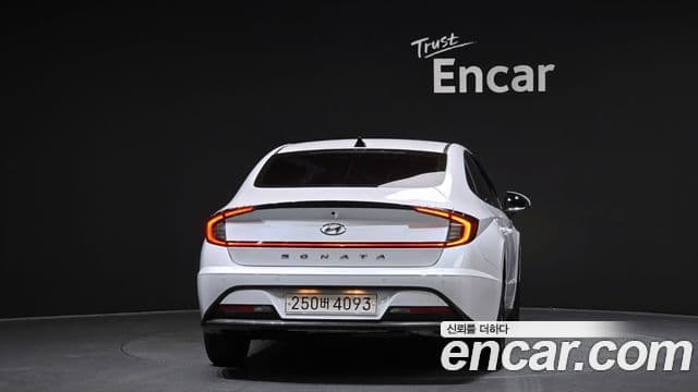 Hyundai Sonata гибрид (DN8) Modern, 2022 4