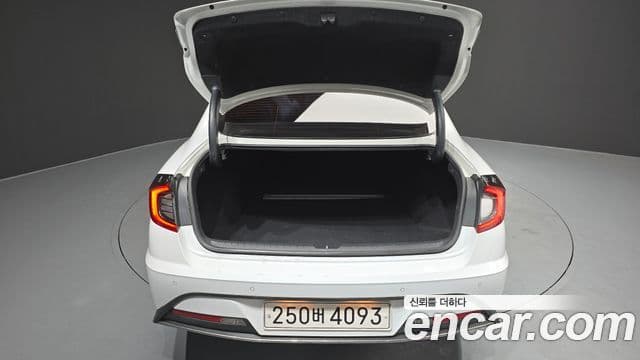 Hyundai Sonata гибрид (DN8) Modern, 2022 20