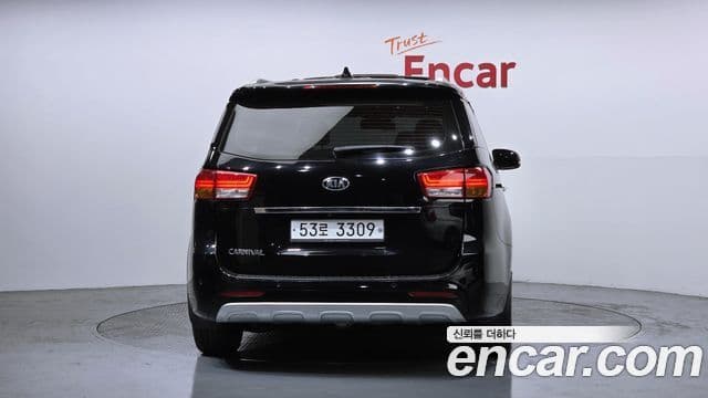 Kia All New Carnival Noblesse, 2017 4