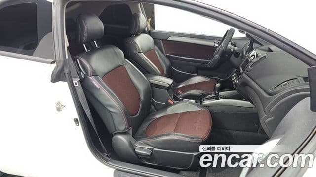 Kia Forte купе Prestige, 2013 10