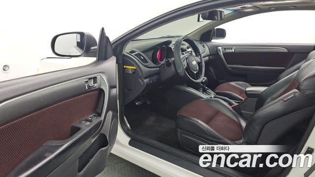 Kia Forte купе Prestige, 2013 11