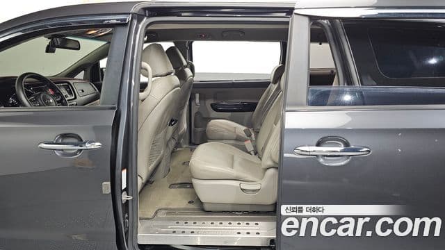 Kia All New Carnival Prestige, 2016 11