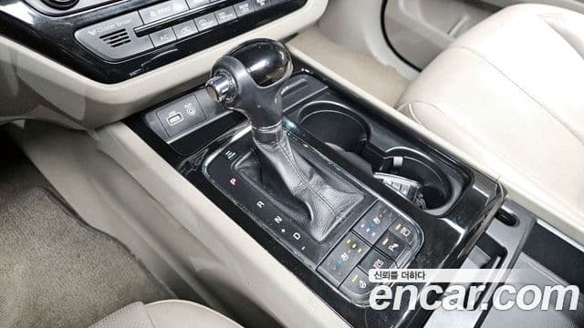 Kia All New Carnival President, 2016 9