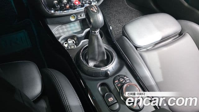 Mini Cooper 클럽맨 2세대, 2018 9