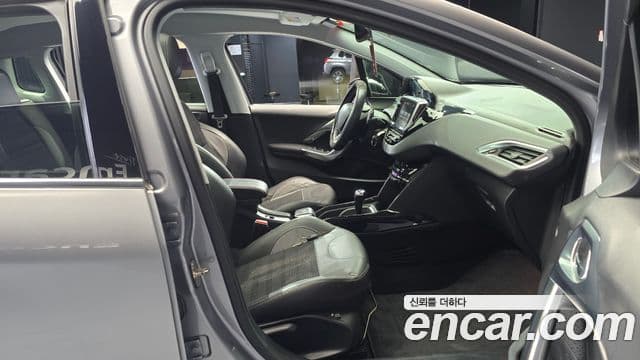 Peugeot 2008 1.6 e-HDi Felline L, 2015 11