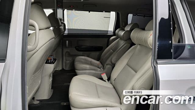Kia All New Carnival Prestige, 2017 12