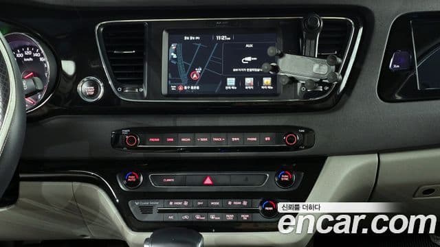 Kia All New Carnival Prestige, 2017 16