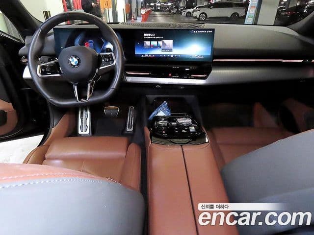 BMW 5시리즈 (G60) 530i xDrive M Sport, 2024 12