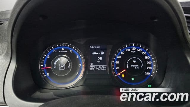 Hyundai i40 살룬 PYL, 2014 8