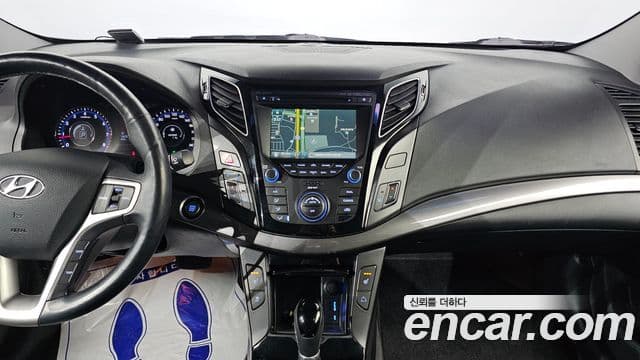 Hyundai i40 살룬 PYL, 2014 18