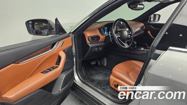 Maserati Levante Premium, 2018 все фото