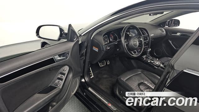 Audi A5 8TA, 2015 11