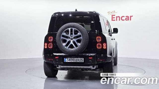 Land Rover Defender (L663) 110 P400 X, 2025 4