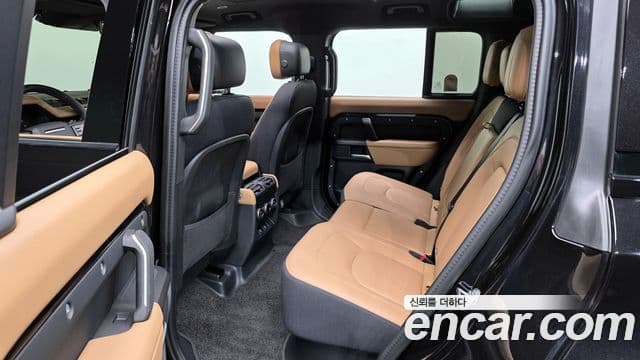 Land Rover Defender (L663) 110 P400 X, 2025 12